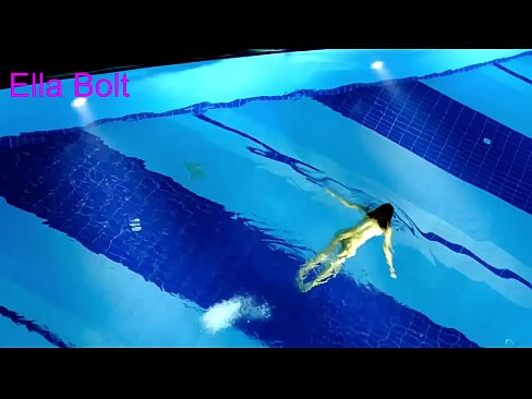 ❤️ Abdi teu tiasa ngeureunkeun nonton, pirang ngora bray ngojay buligir di ELLA bolt Resort kolam renang ☑ video sex dina su.assistirhentai.ru ☑